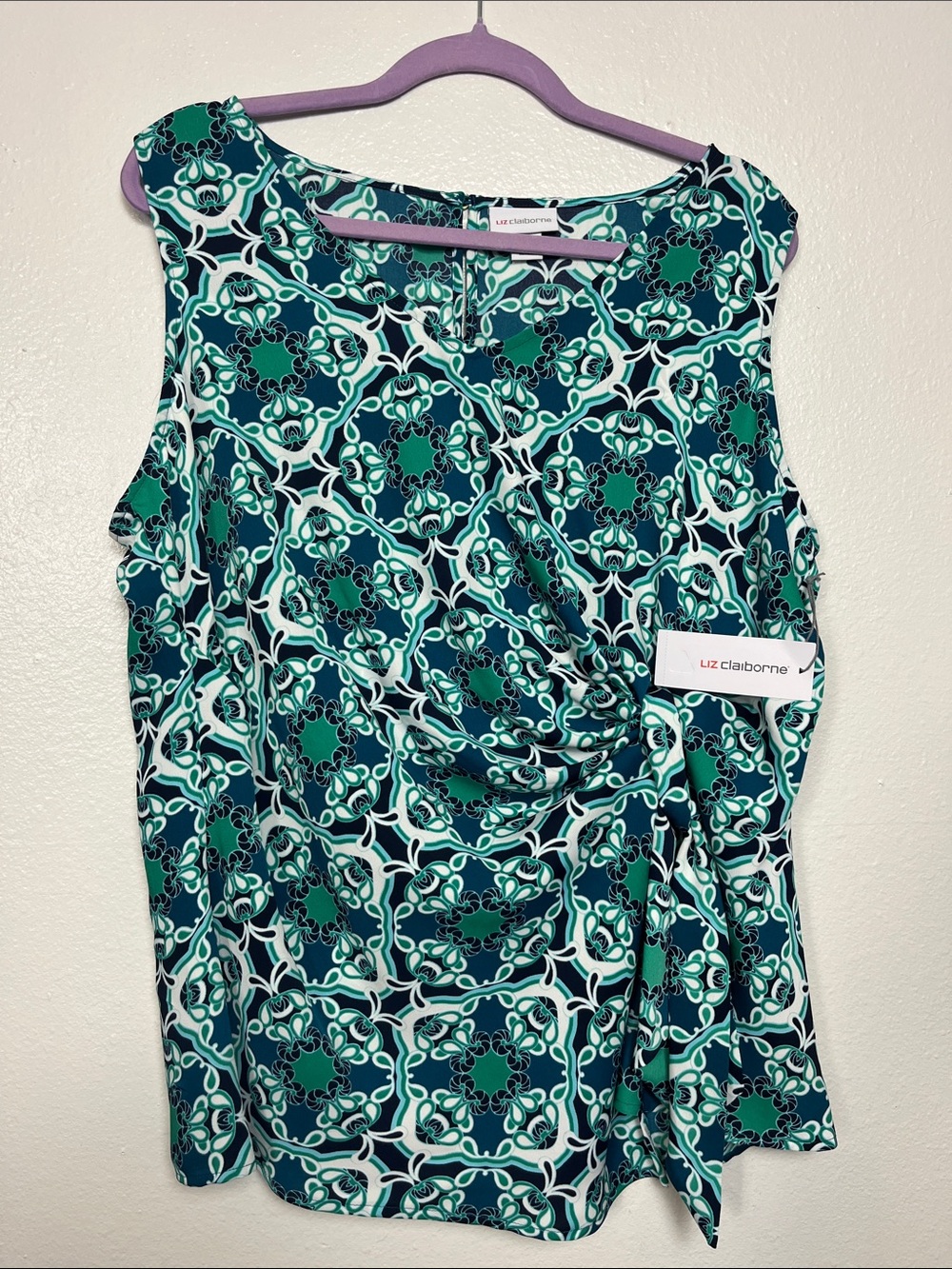 Liz Claiborne Teal and White Geometric Floral Sleeveless Top